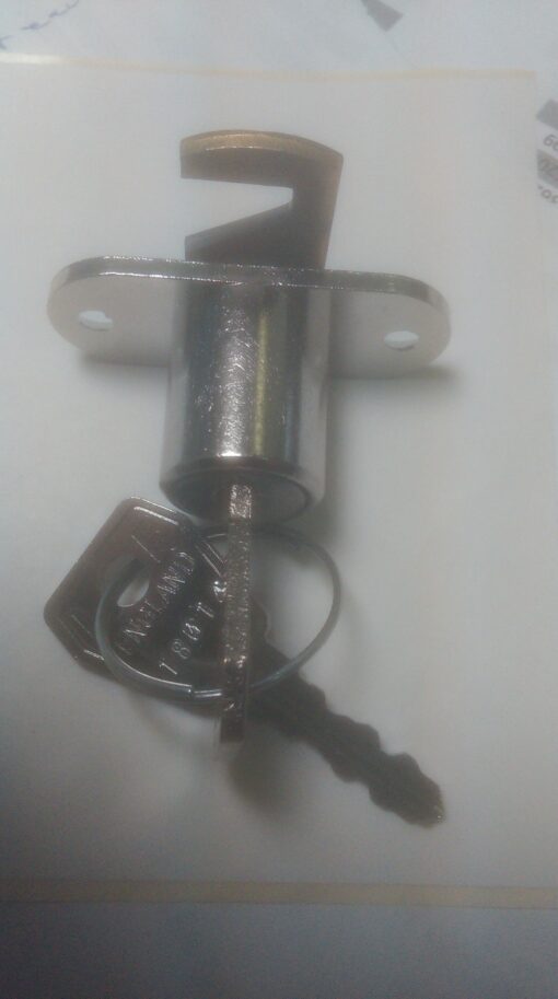 LC14 Hooked carm lock c/w 2 keys 